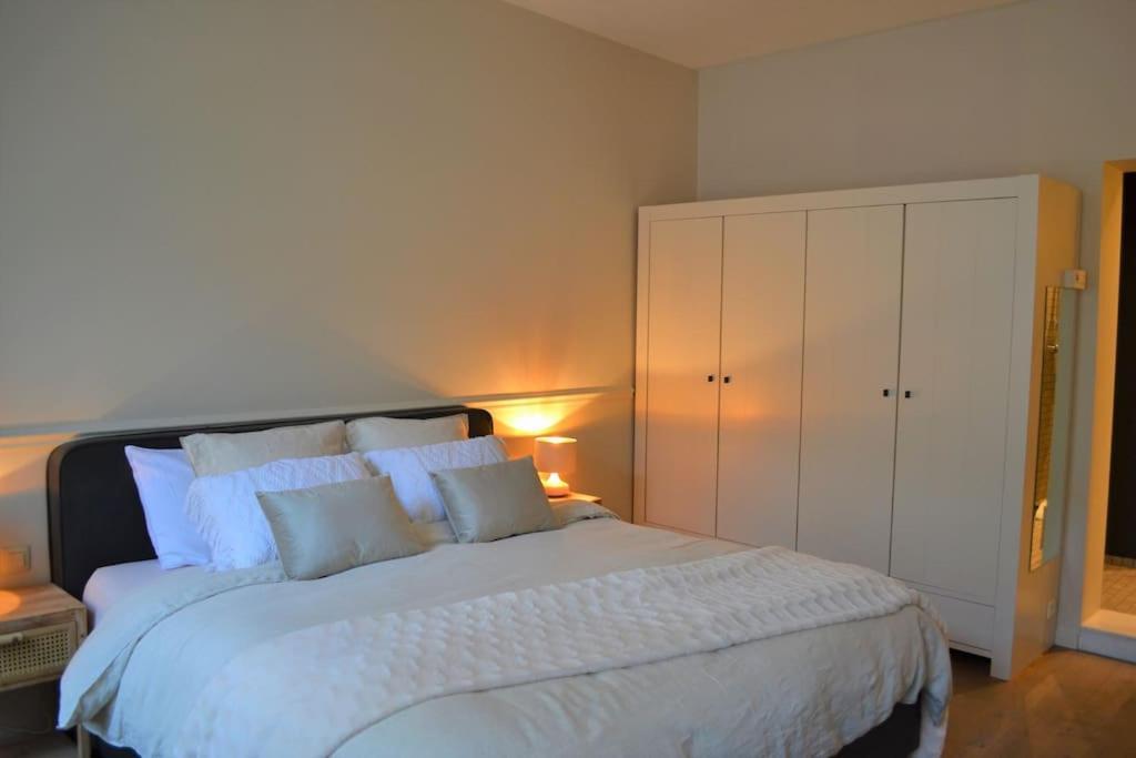 Exclusive Ground Floor Place Near Market Square Appartement *