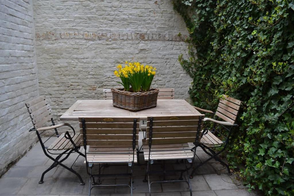 Exclusive Ground Floor Place Near Market Square * Bruges